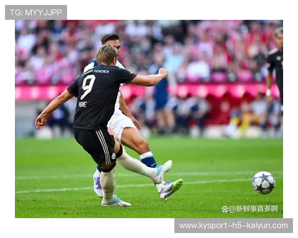 多特雷纳下底传中后点抢射破门丝滑流畅，尽显足球艺术之美