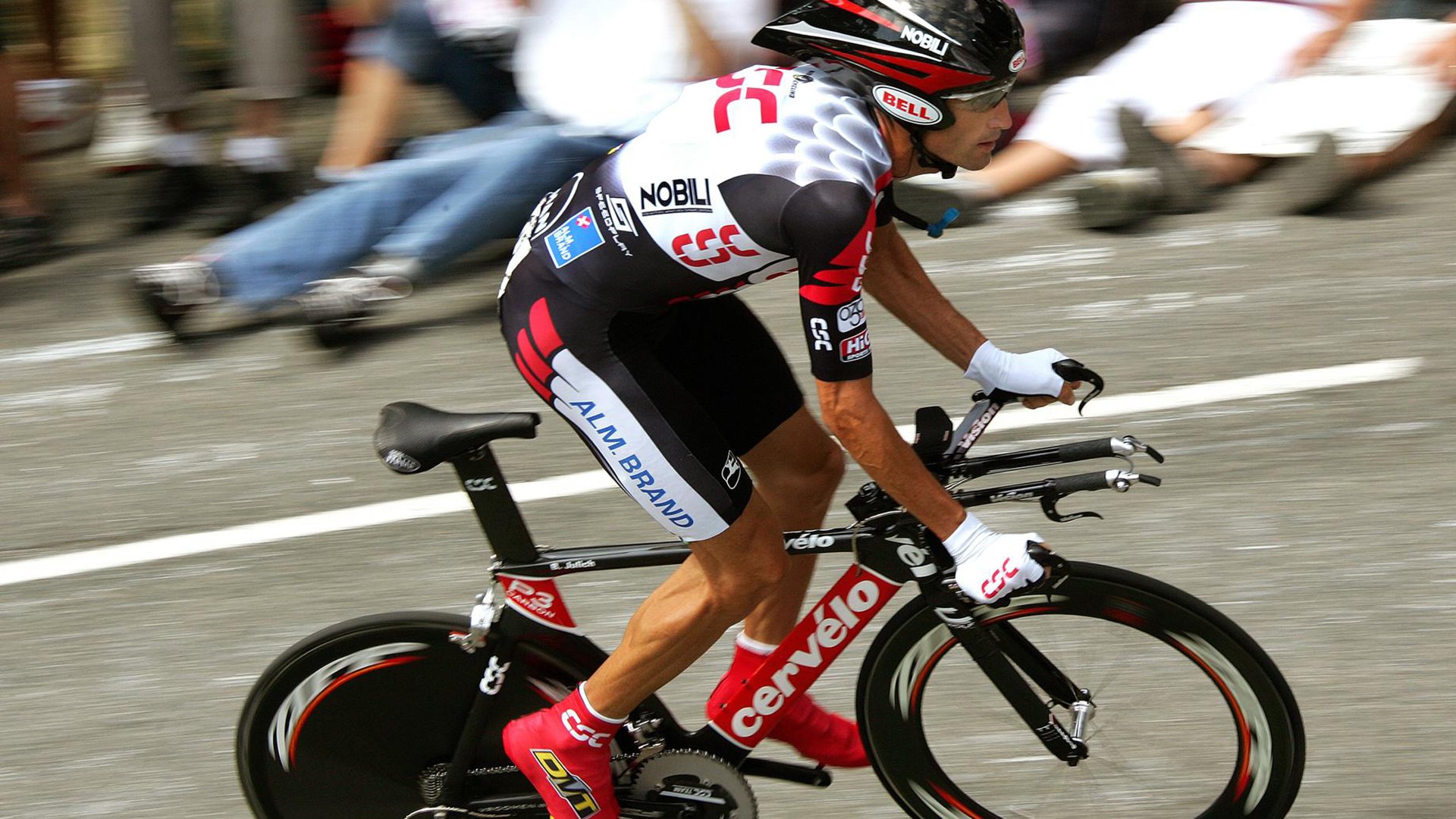 世界拳击职业争霸赛深圳站 中国选手点数优势击败乌克兰硬汉，世界拳击职业联赛